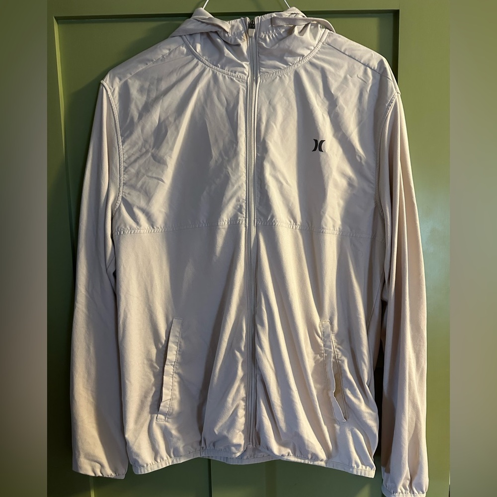 Hurley Men's Light Tan Track Jacket / Windbreaker. Scuba neck with hood.